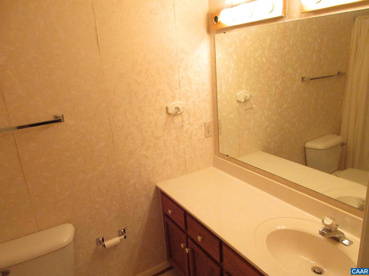 3284 Gateway Cir, Charlottesville, VA 22911
