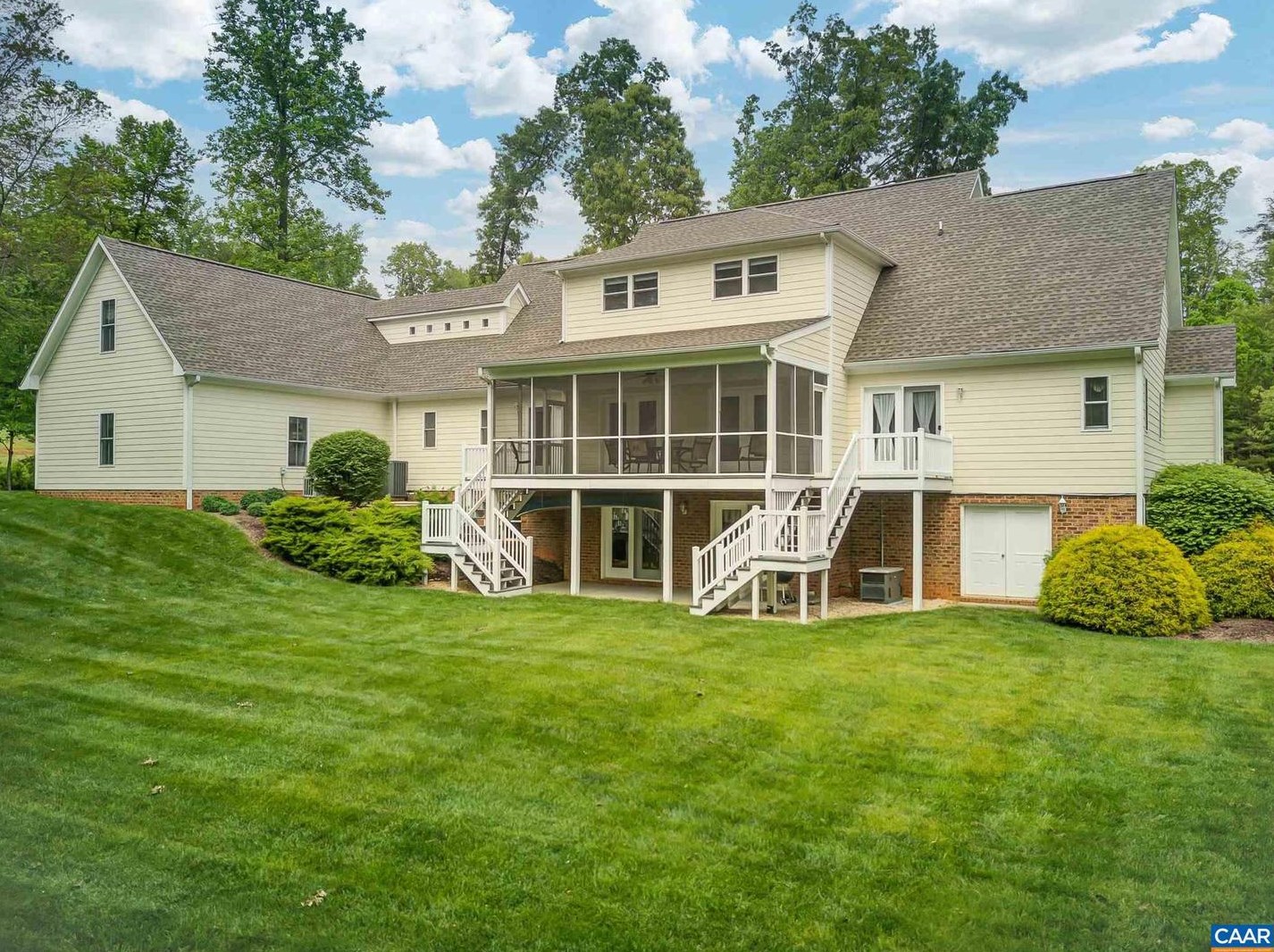 580 Tanager Woods Ct, Earlysville, VA 22936