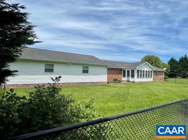 9960 Dyke Rd, Stanardsville VA  22973-3413 exterior