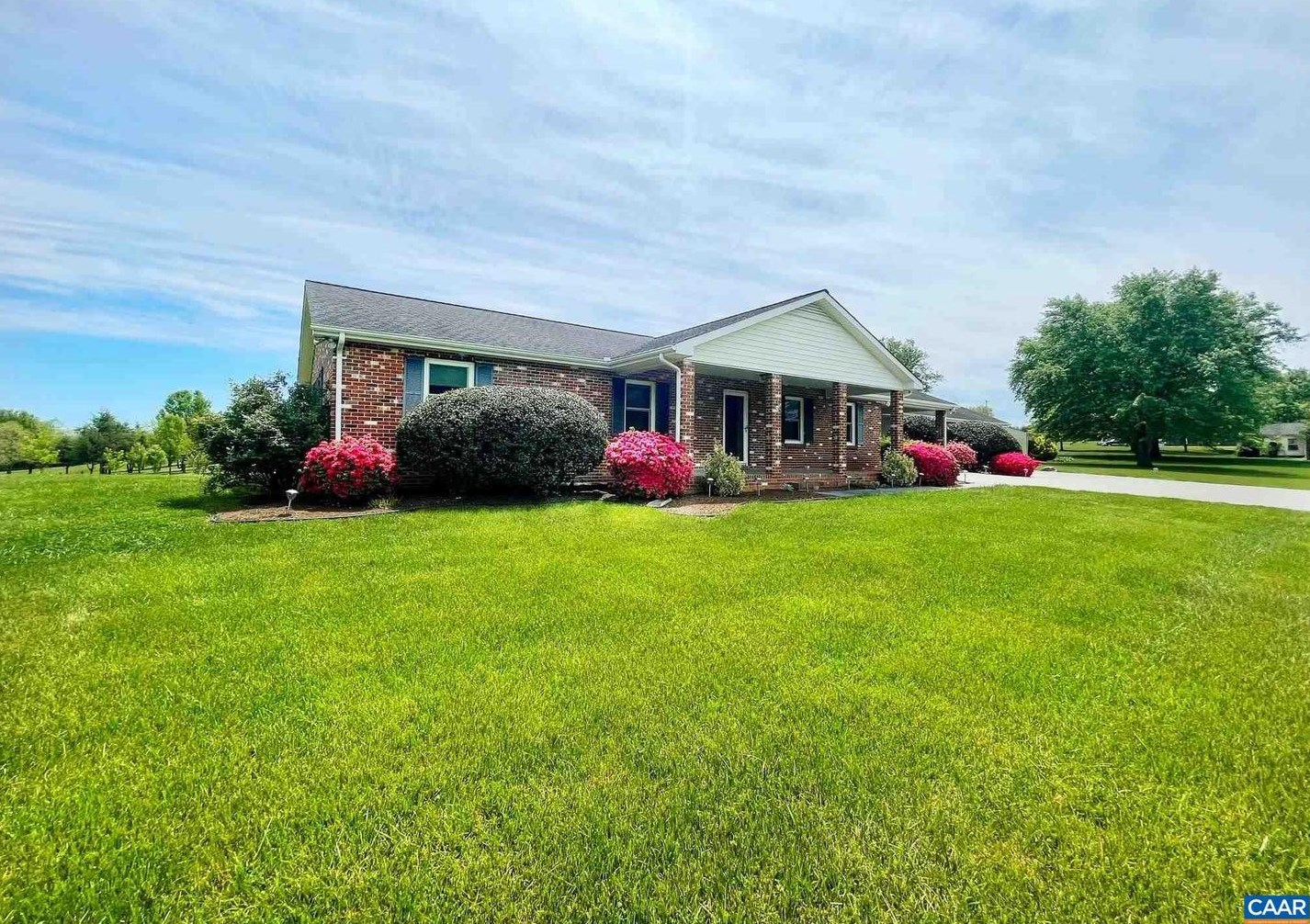 9960 Dyke Rd, Stanardsville VA  22973-3413 exterior