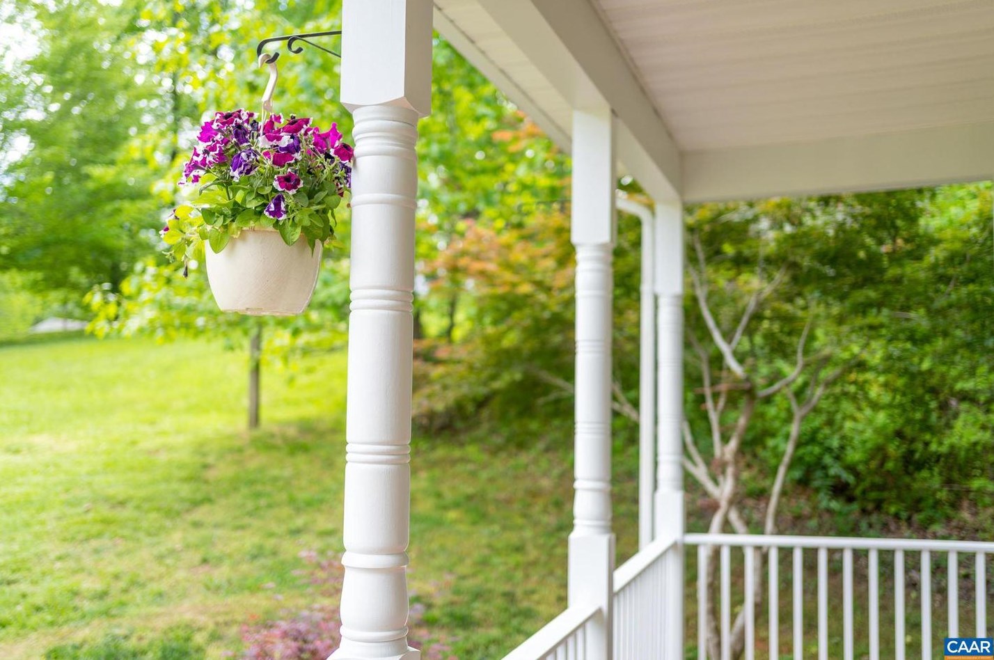 59 Oak Terrace Dr, Ruckersville VA  22968-3439 exterior