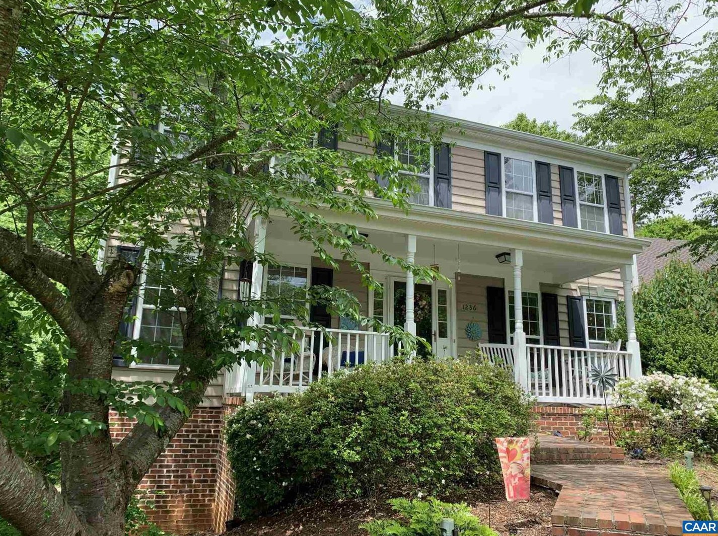 1236 Raintree Dr, Charlottesville, VA 22901