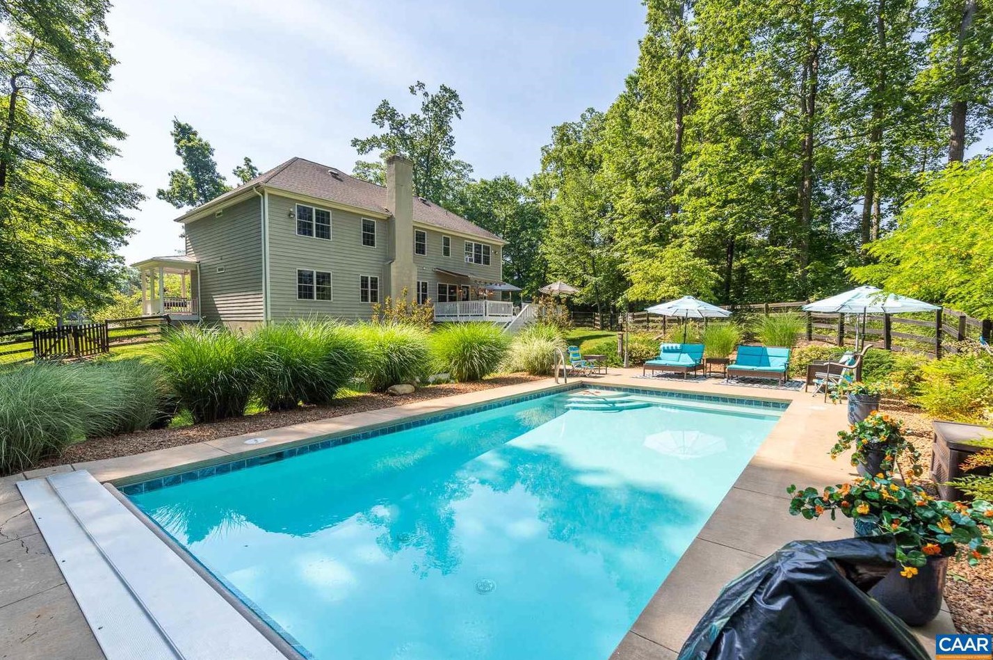 4015 Redwood Ln, Earlysville, VA 22936