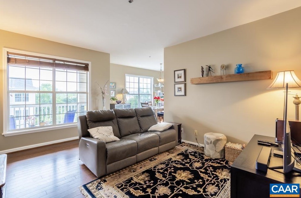 290 Riverbend Dr #4a, Charlottesville, VA 22911