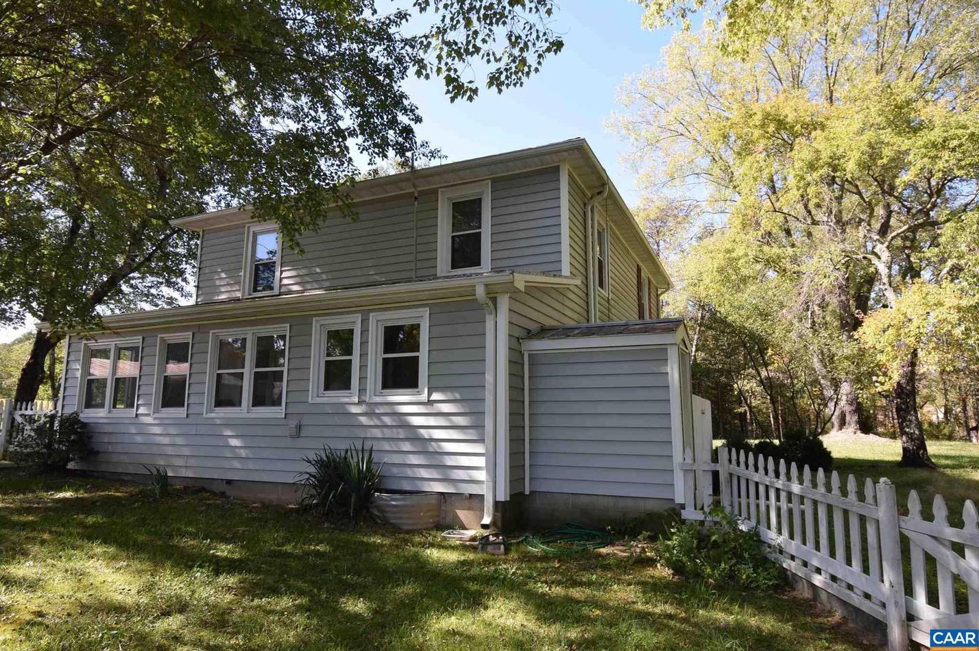 2142 Venable Rd, Kents Store, VA 23084