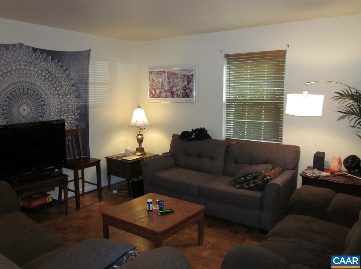 2302 Jefferson Park Ave #b, Charlottesville, VA 22903