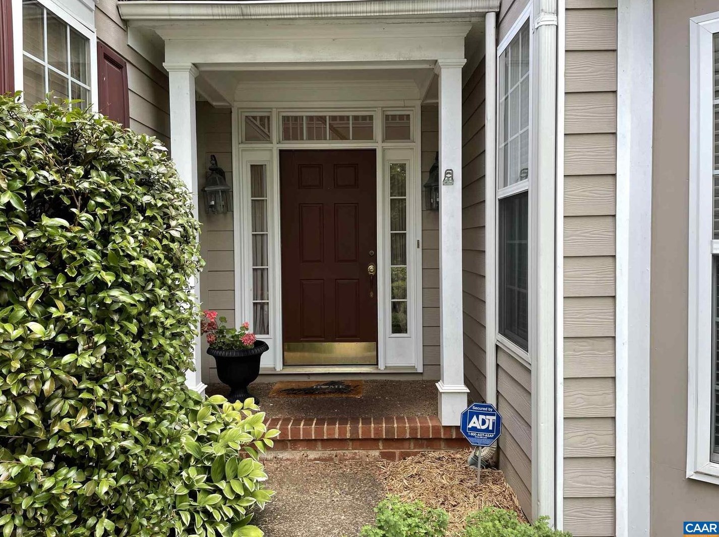 614 Nettle Ct, Charlottesville, VA 22903