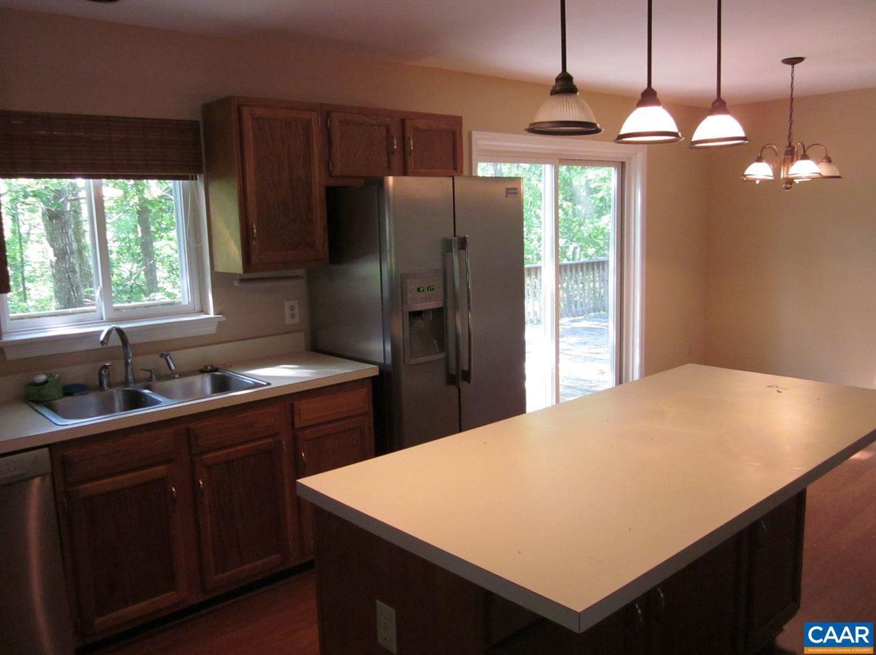 1274 Timberbranch Ct, Charlottesville, VA 22902
