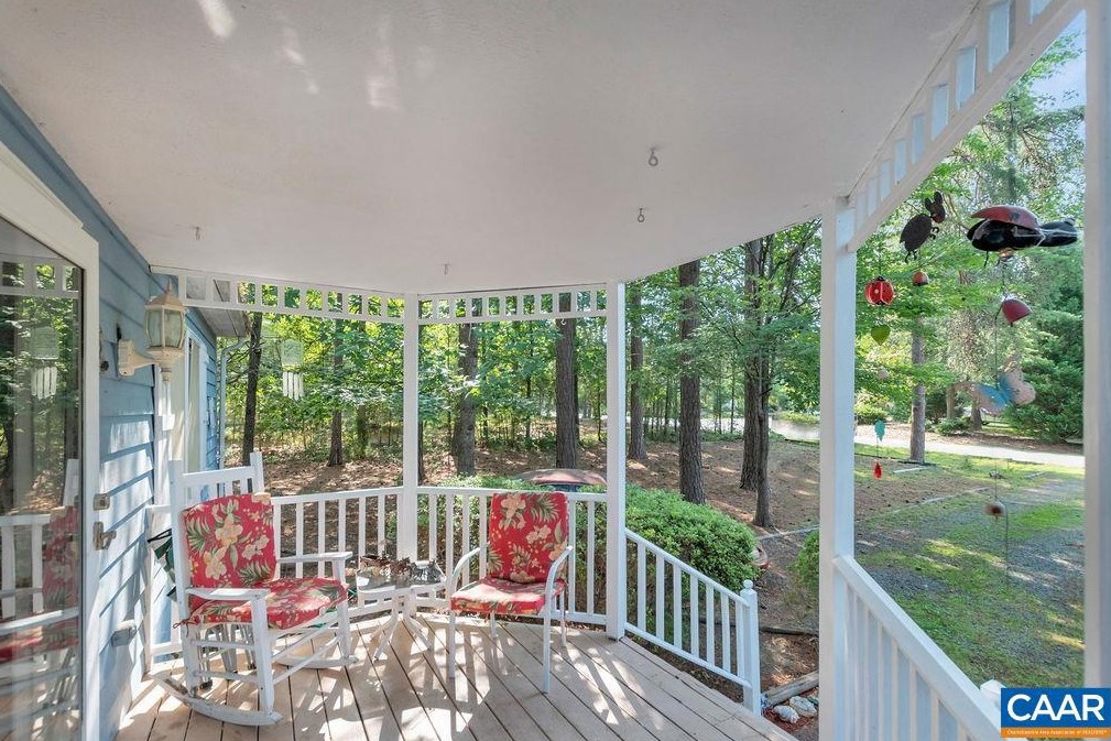 22 Loblolly Rd, Bybee, VA 22963