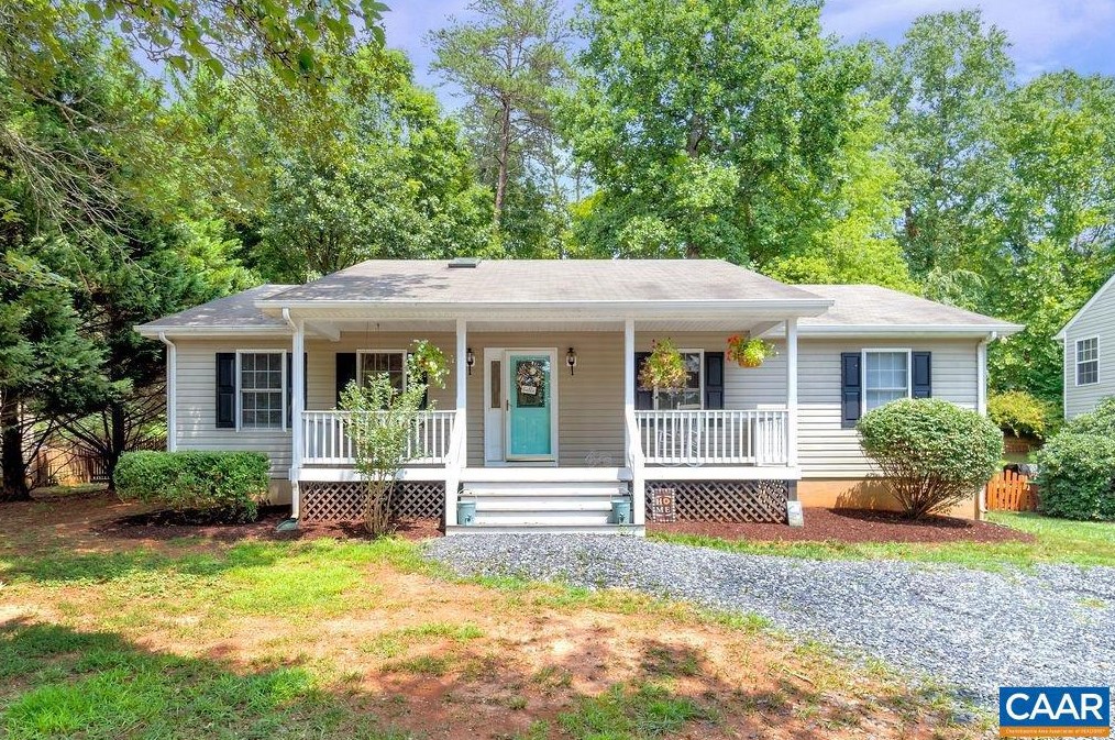 913 Jefferson Dr, Bybee, VA 22963