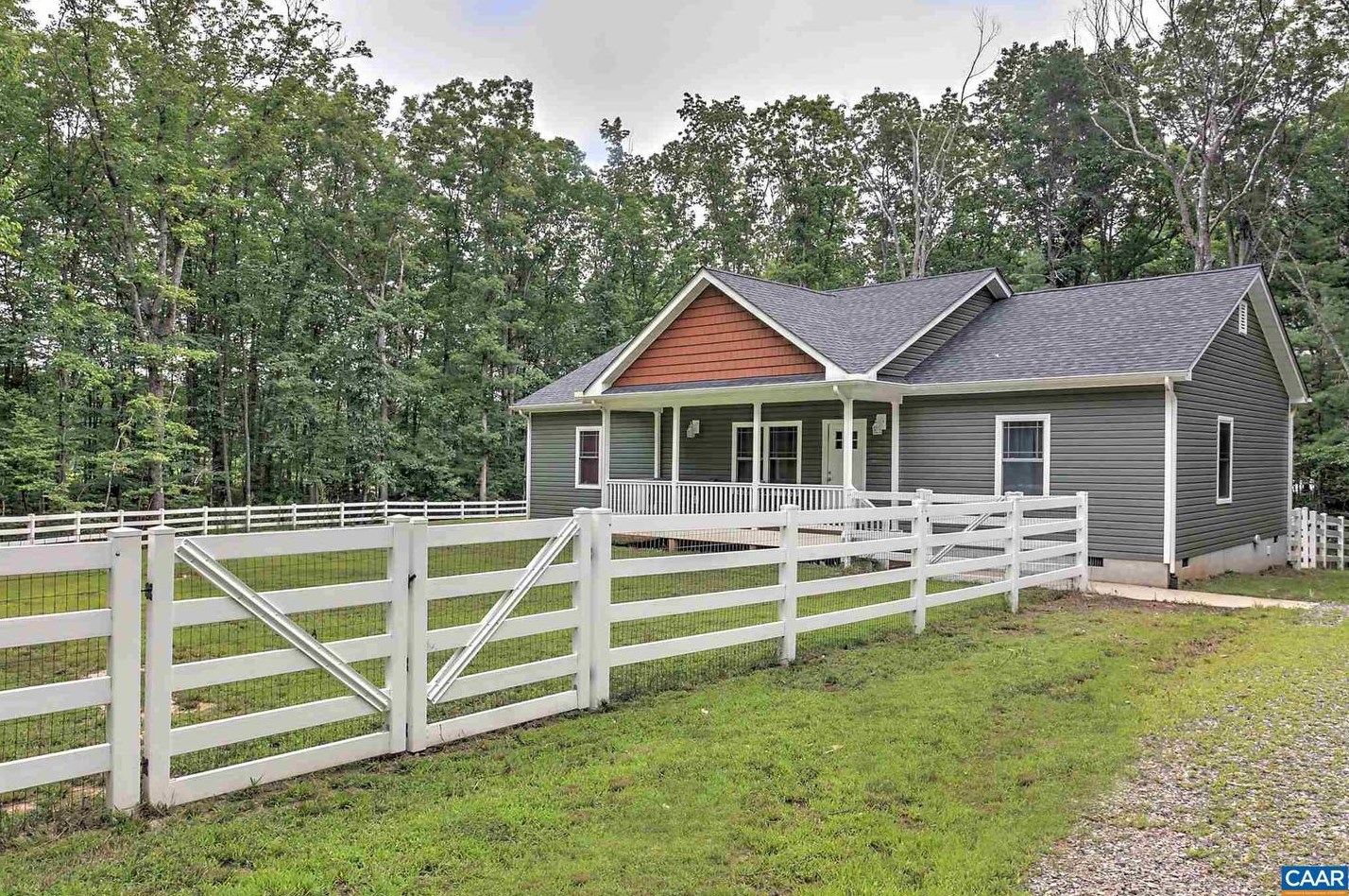 1380 Kents Mill Rd, Louisa, VA 23093-5004