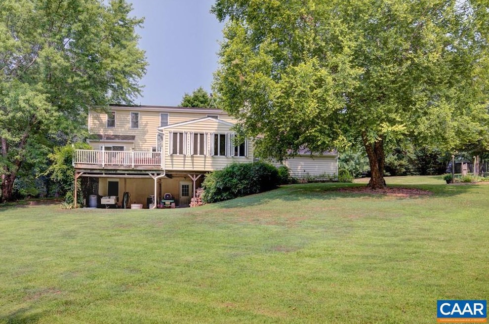 4975 Summer Ln, Earlysville, VA 22936