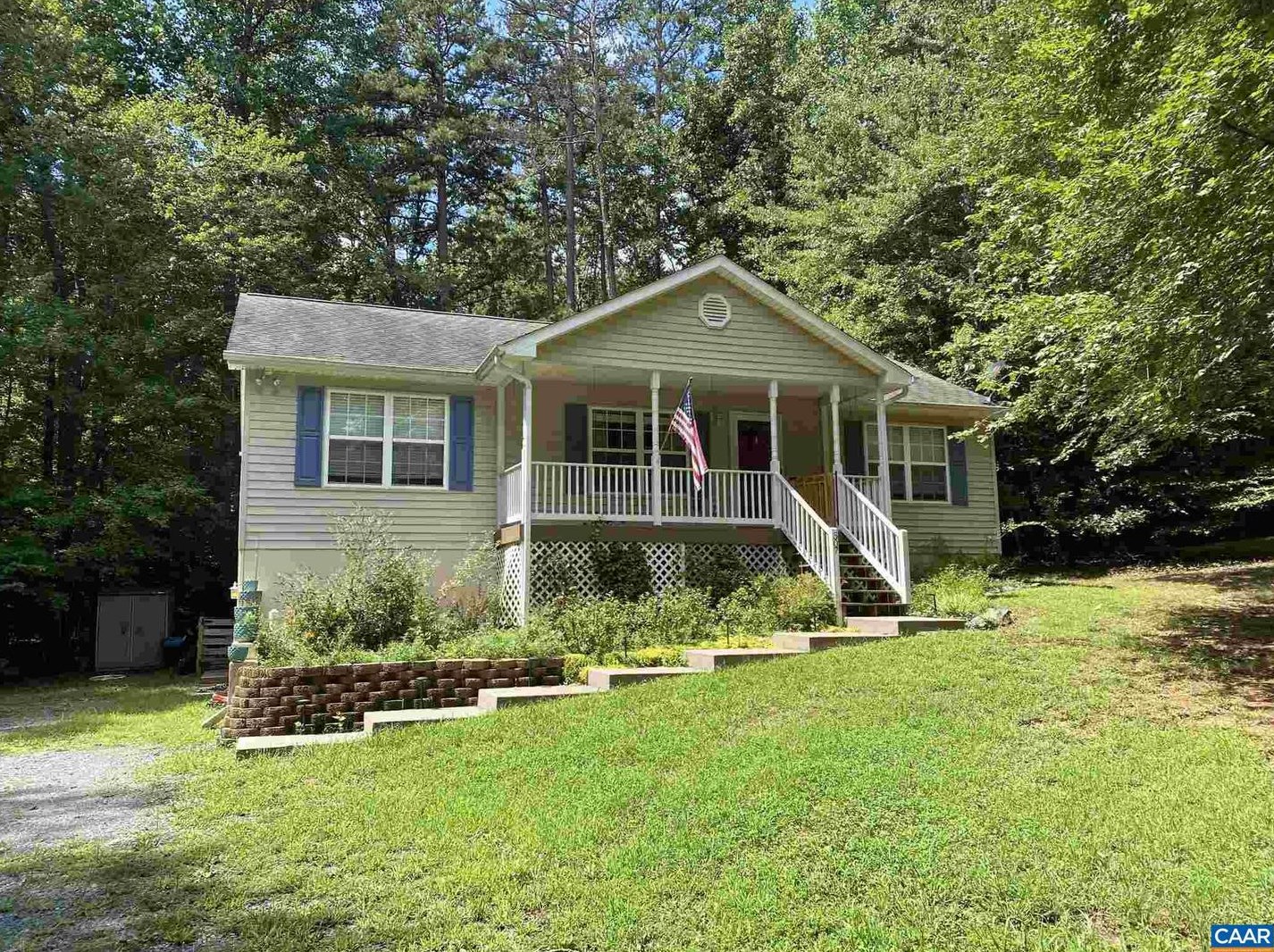 507 Jefferson Dr, Bybee, VA 22963