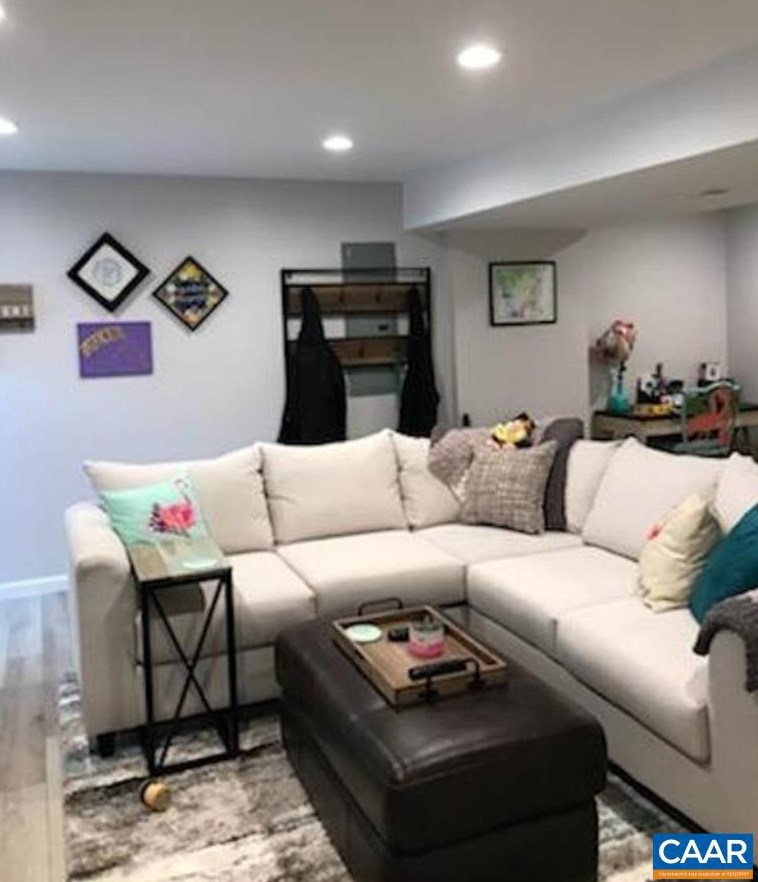 279 Larchmont Cir, Ruckersville VA  22968-3235 exterior