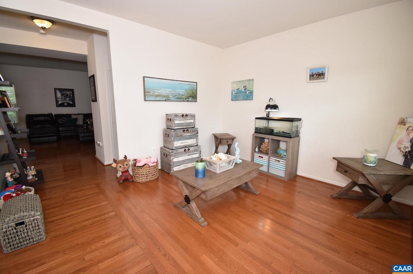 279 Larchmont Cir, Ruckersville VA  22968-3235 exterior