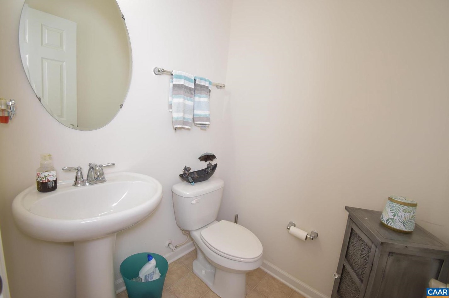 279 Larchmont Cir, Ruckersville VA  22968-3235 exterior