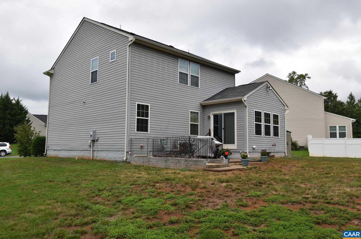 279 Larchmont Cir, Ruckersville VA  22968-3235 exterior