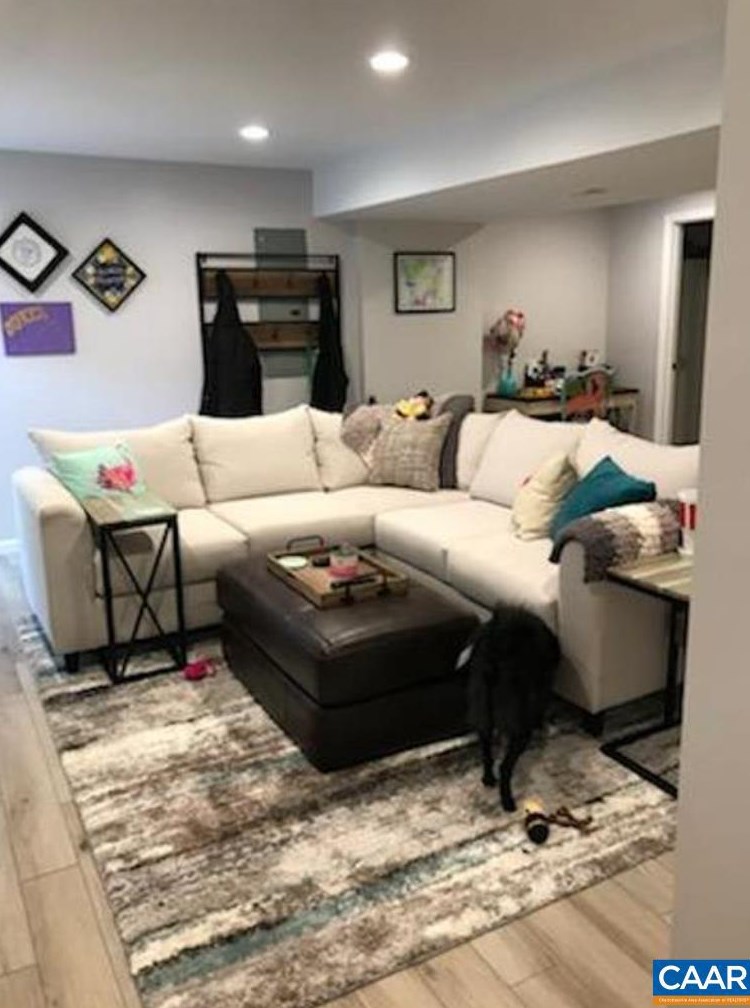 279 Larchmont Cir, Ruckersville VA  22968-3235 exterior