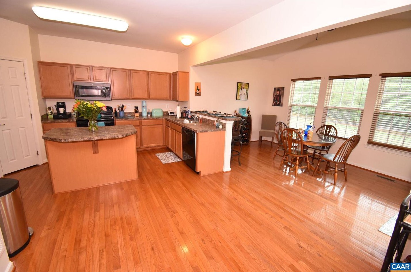 279 Larchmont Cir, Ruckersville VA  22968-3235 exterior