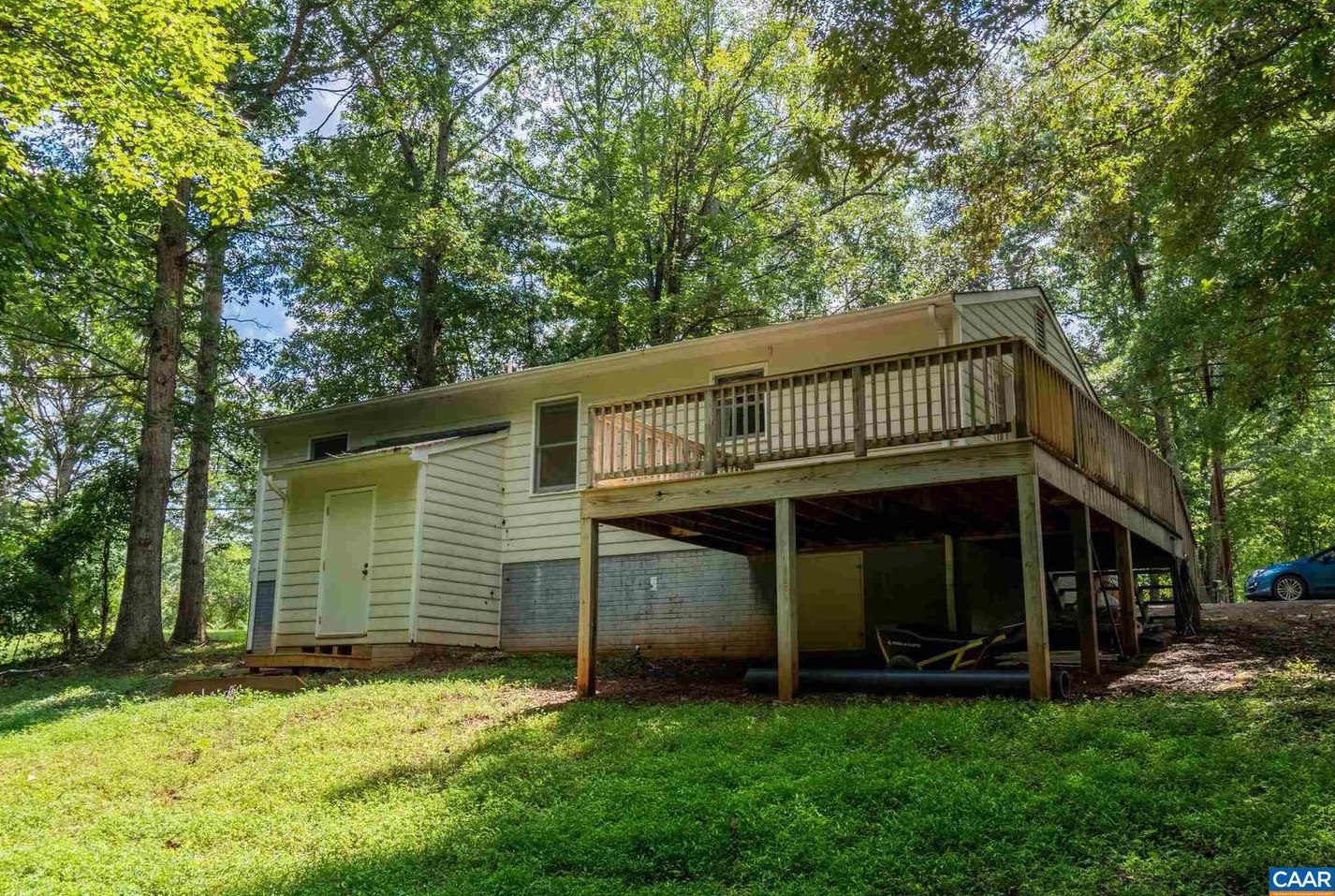 432 Stephens Loop, Ruckersville VA  22968-2830 exterior