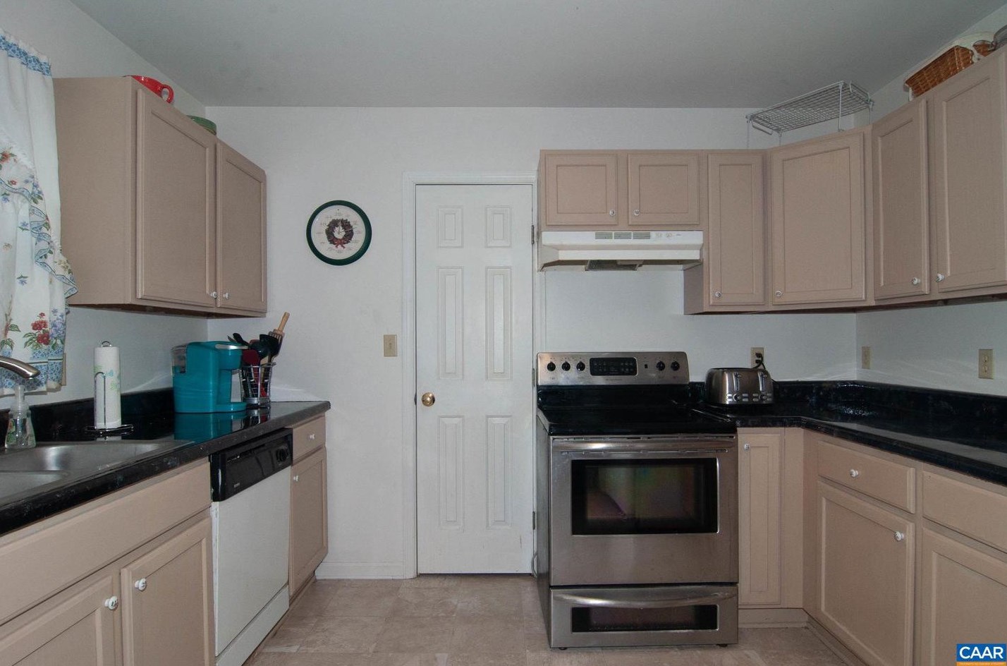 46 Oak Terrace Dr, Ruckersville VA  22968-3439 exterior