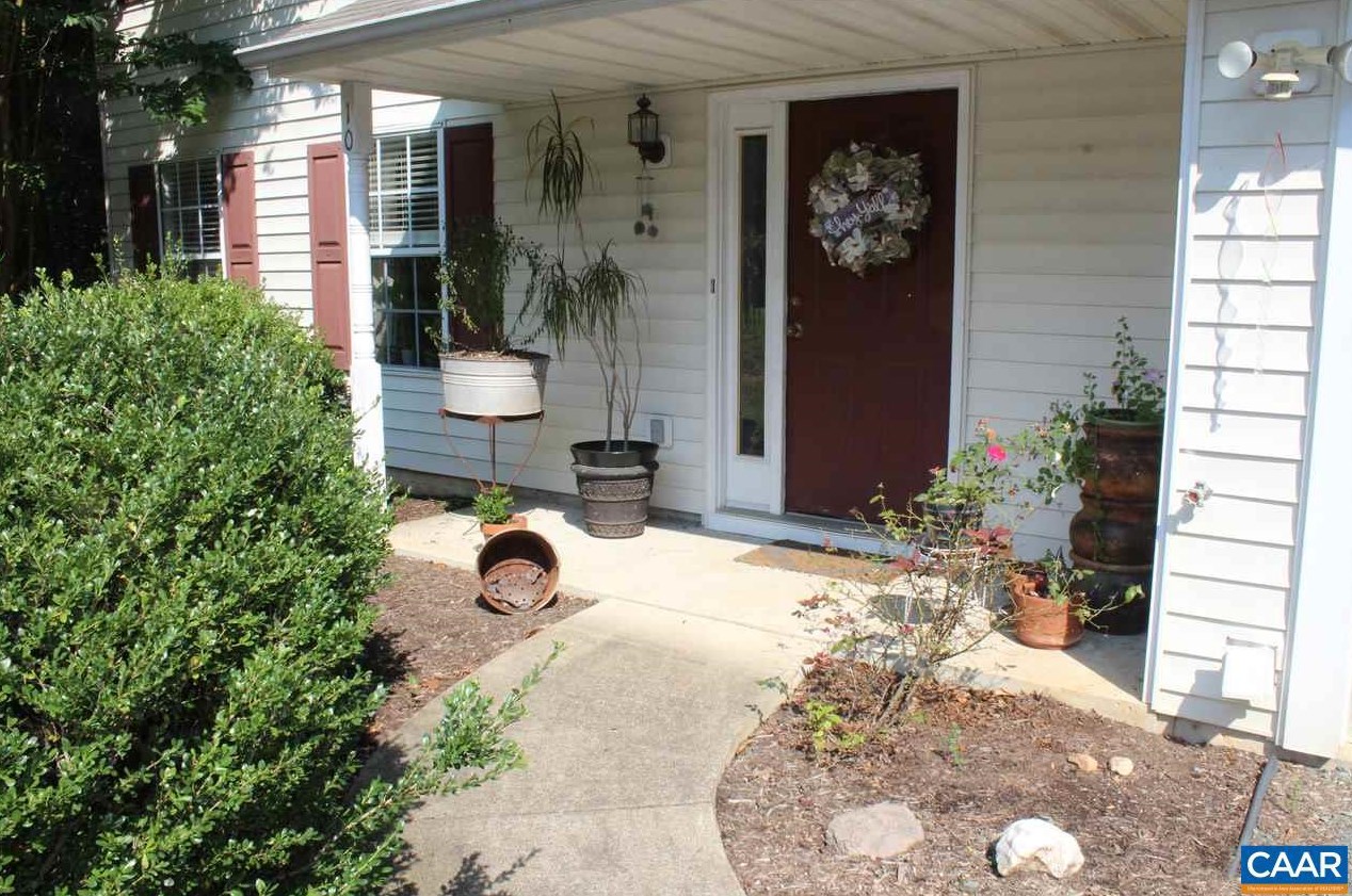 10 Haversack Rd, Bybee, VA 22963