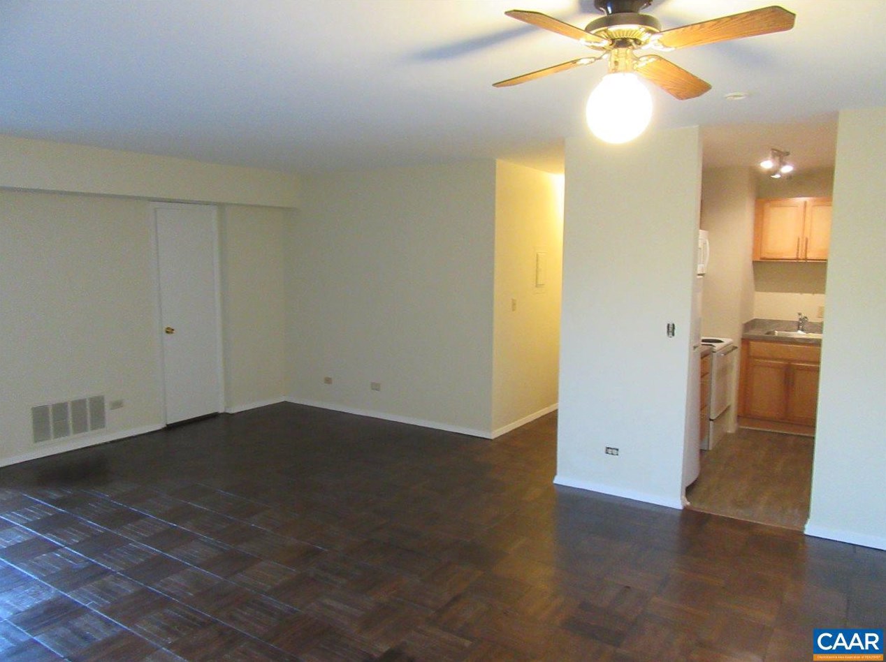 1215 Wertland St #c42, Charlottesville, VA 22903