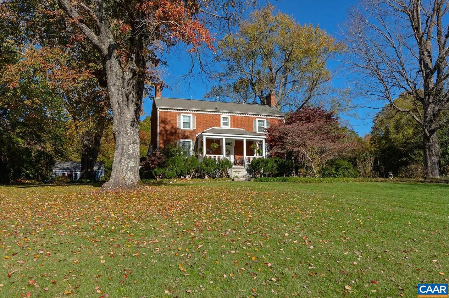 2104 Mooreland Ln, Charlottesville, VA 22903