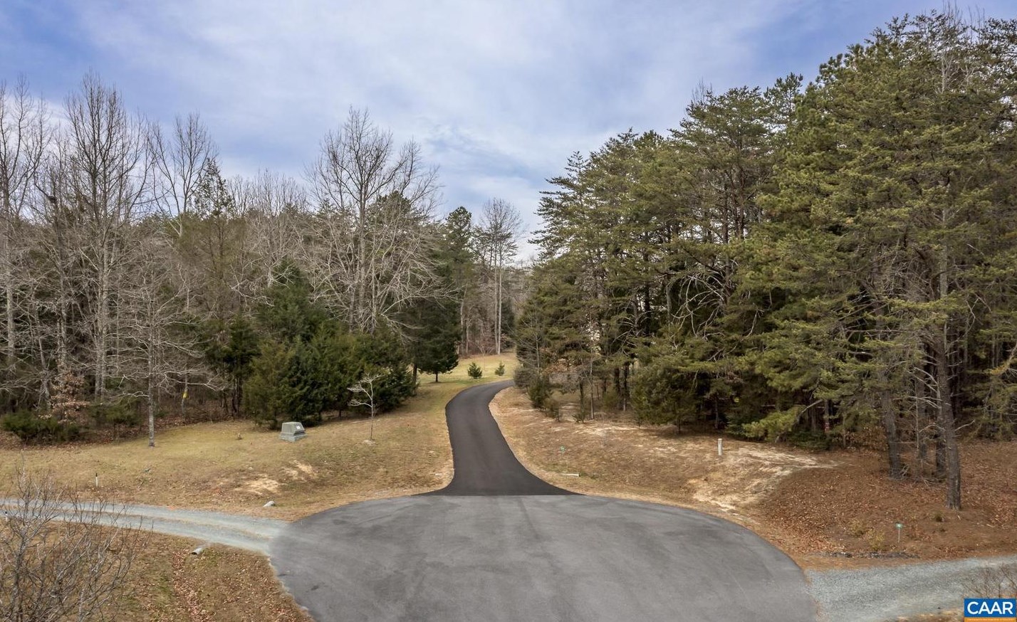 428 Andergar Ln, Kents Store, VA 23084-2360