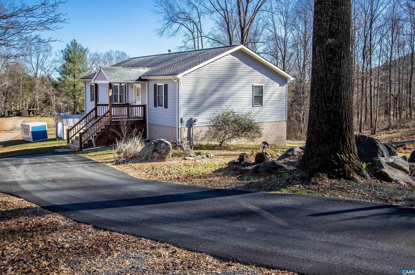 14 High View Rd, Stanardsville, VA 22973-2524