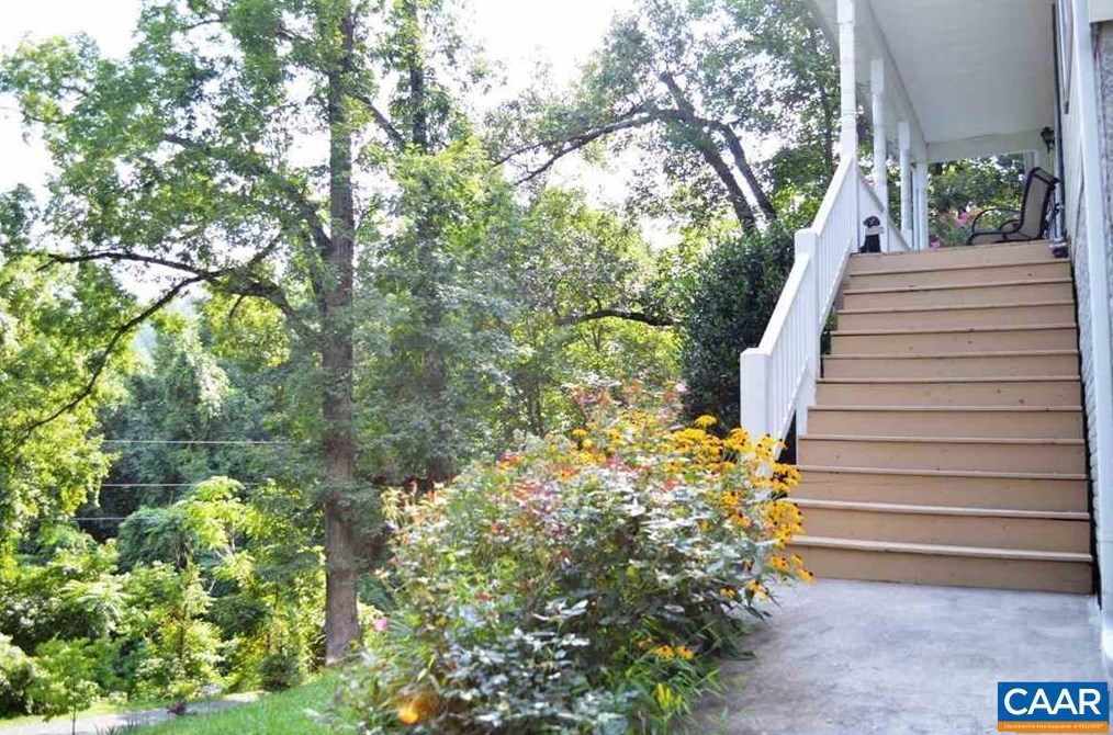972 Greene Acres Rd, Stanardsville, VA 22973