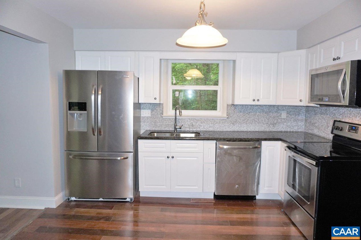 1810 Steeplechase Run, Charlottesville, VA 22911