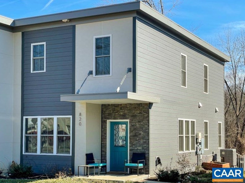 820 Nassau St, Charlottesville, VA 22902-5843