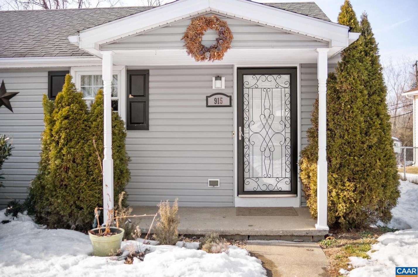 915 High St, Waynesboro, VA 22980-3031