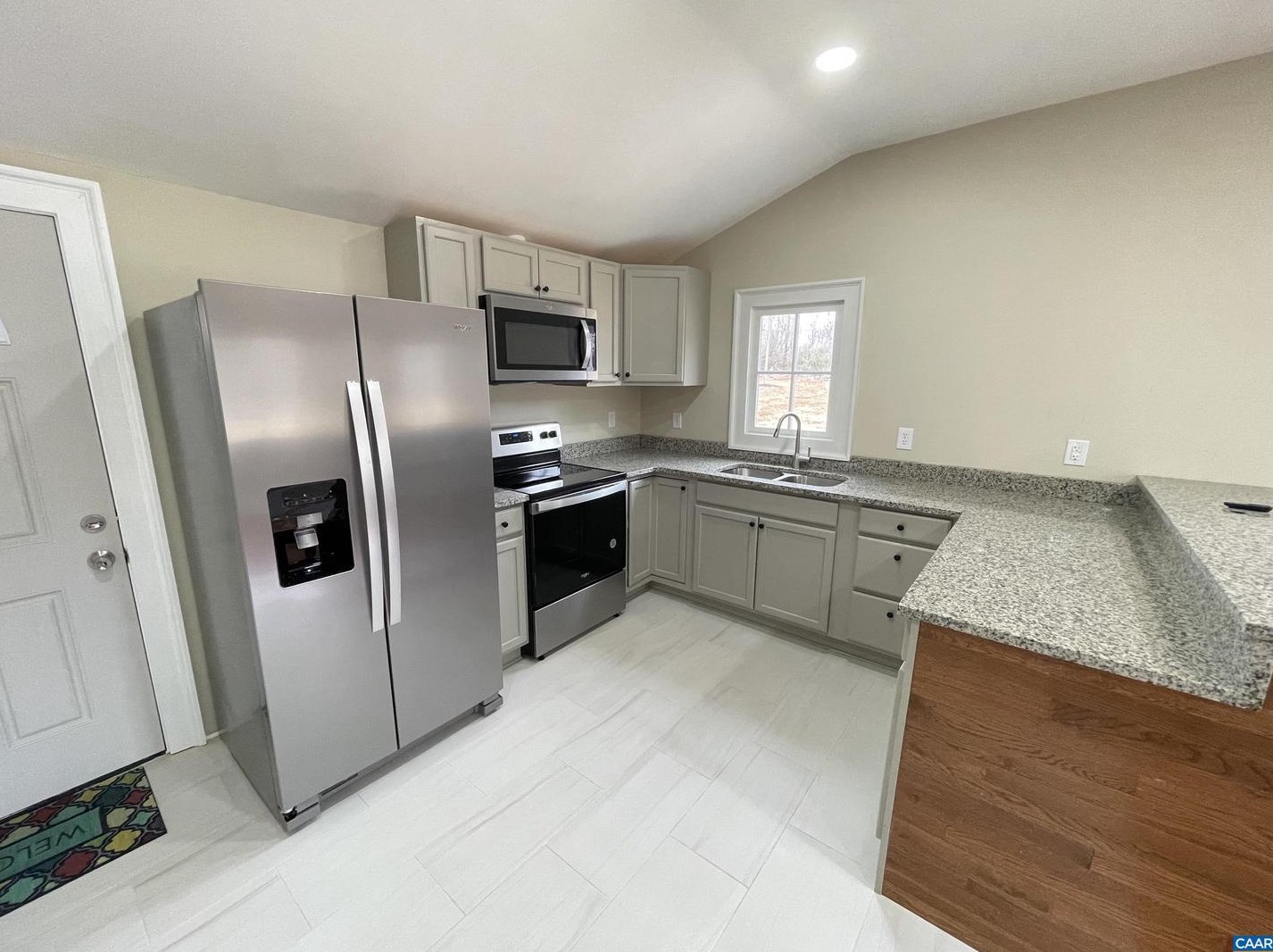 8577 Louisa Rd, Gordonsville VA  22942-6414 exterior