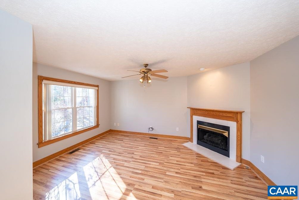 18 Kingswood Rd, Bybee, VA 22963
