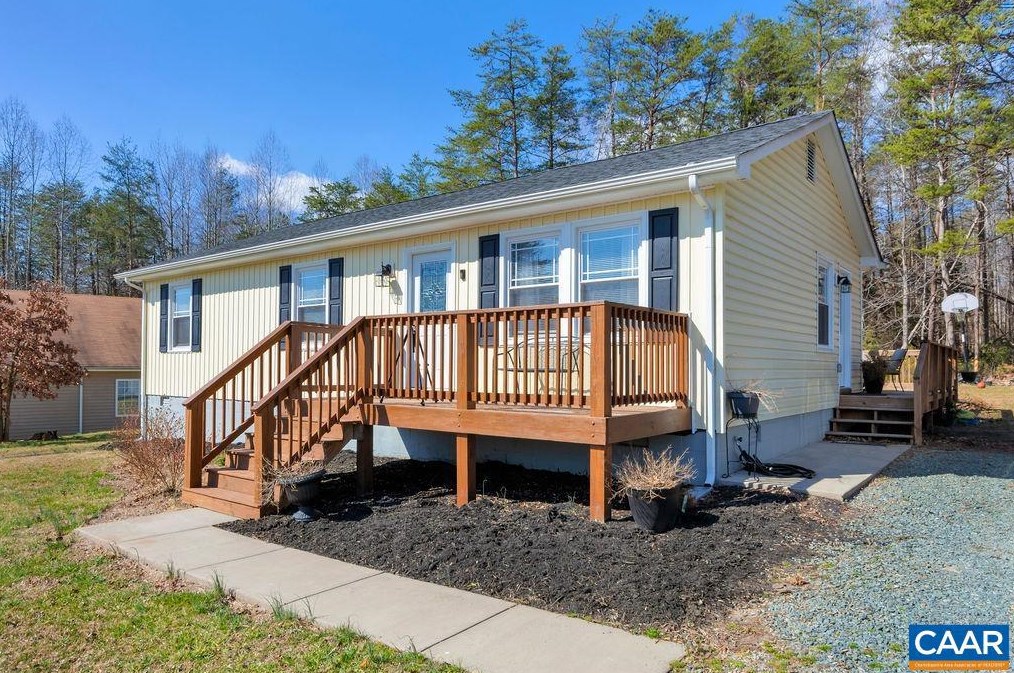110 Pine Ridge Dr, Louisa, VA 23093