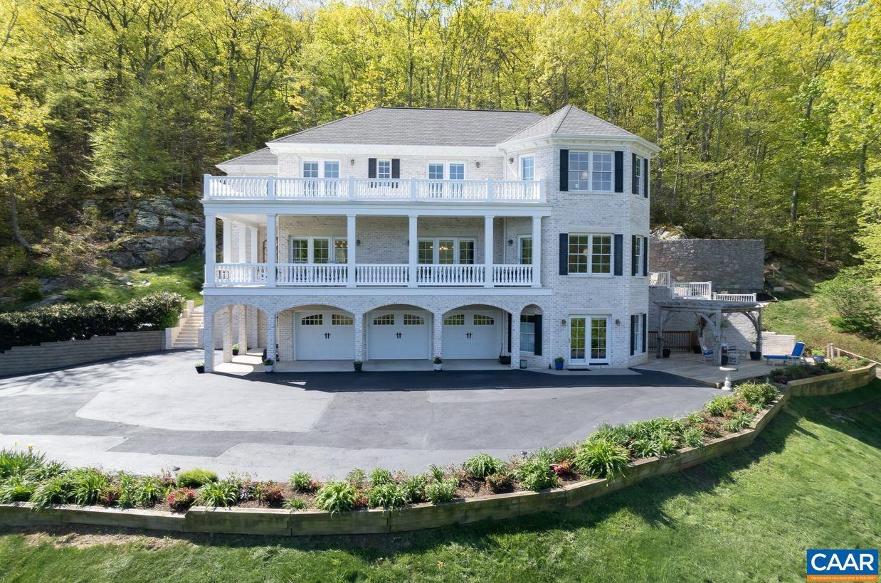 121 Lexington Ct, Stanardsville, VA 22973