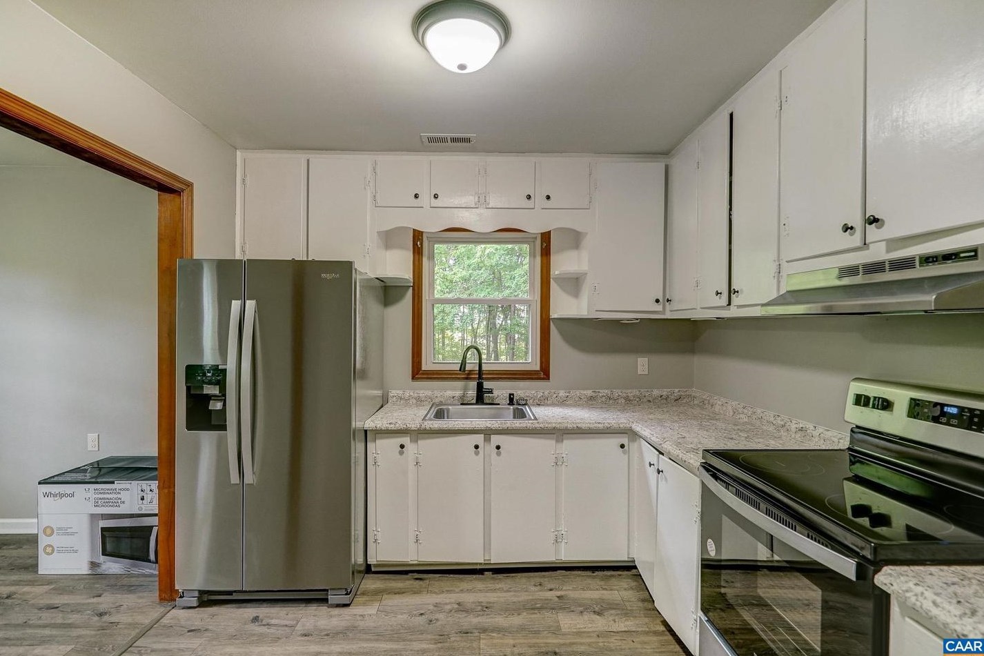 271 Johnson Mill Rd, Bumpass, VA 23024