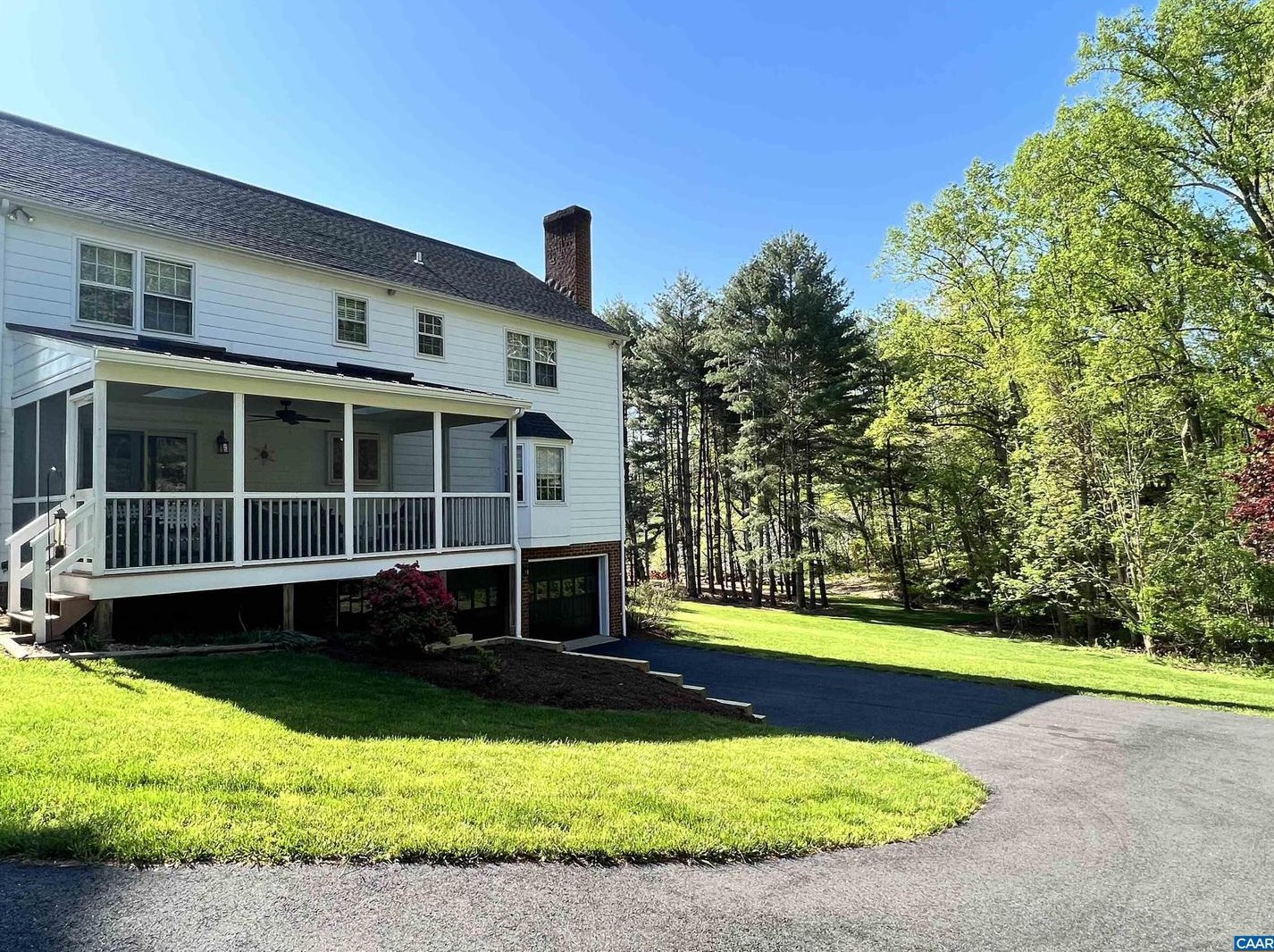 2045 Candlewyck Dr, Charlottesville, VA 22901-9426