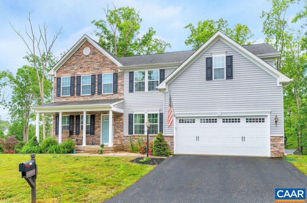 101 Rosalyn Way, Bybee, VA 22963