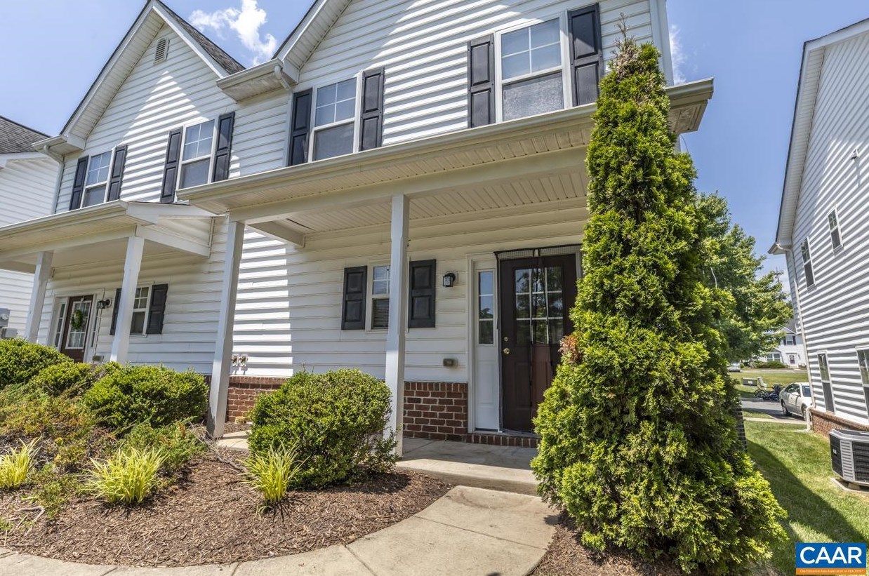 156 Villa Circle, Bybee, VA 22963