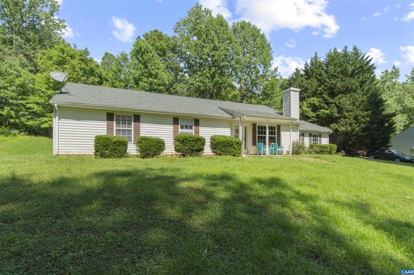 364 Larkspur Rd, Ruckersville, VA 22968-2027