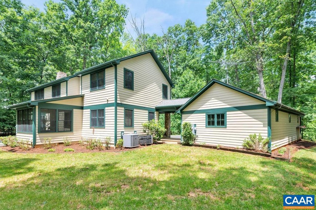 419 Chimney Rock Rd, Earlysville, VA 22936