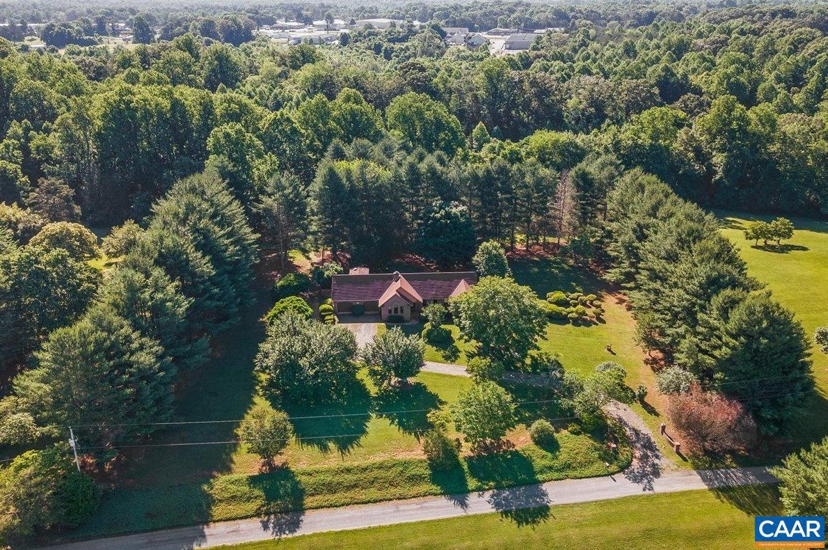 507 Sassafras Ln, Ruckersville, VA 22968