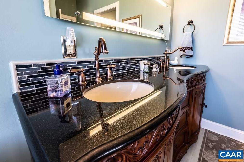 283 London Ct, Ruckersville VA  22968-3362 exterior