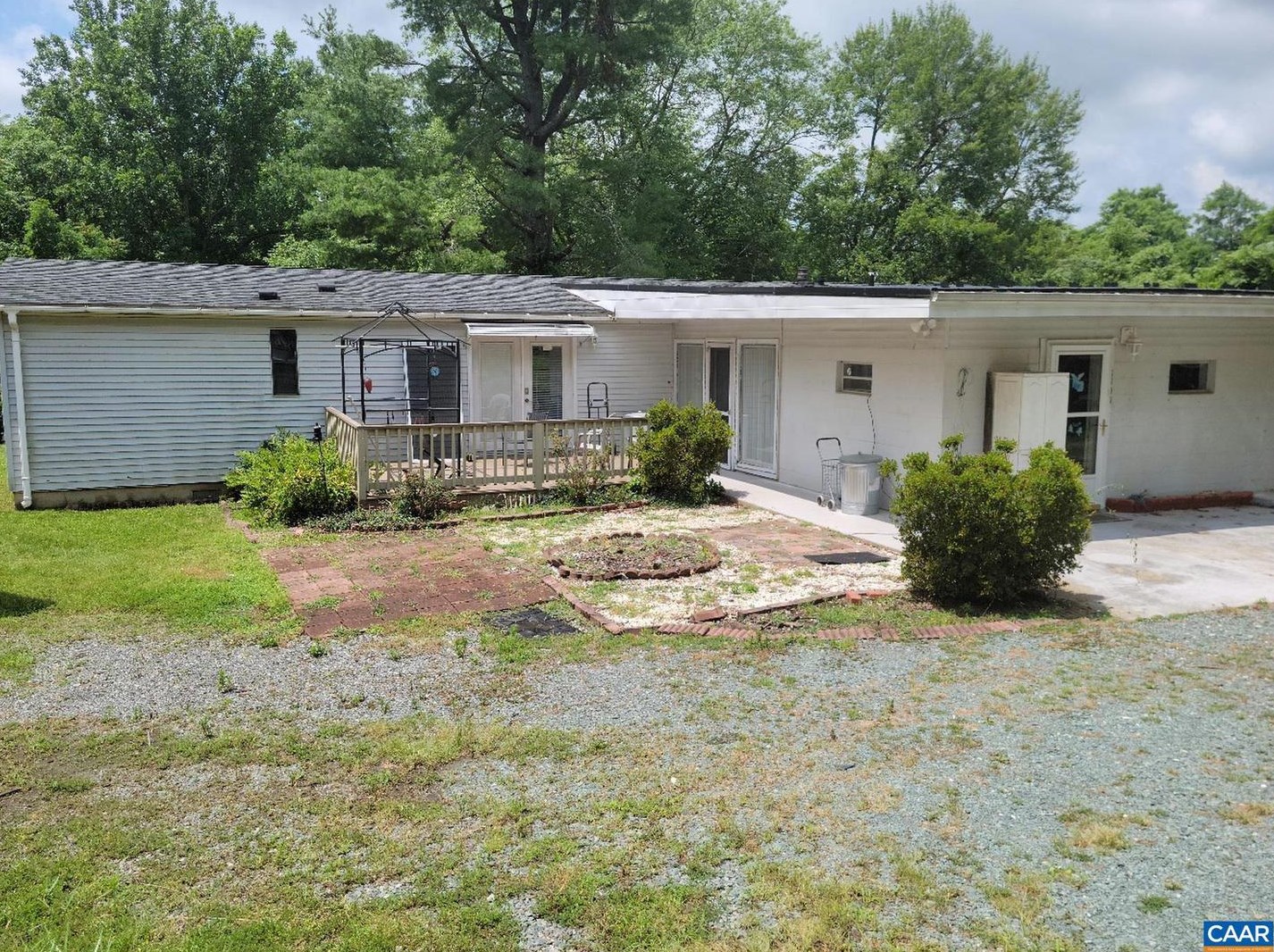 3300 Mineral Dr, Earlysville, VA 22936