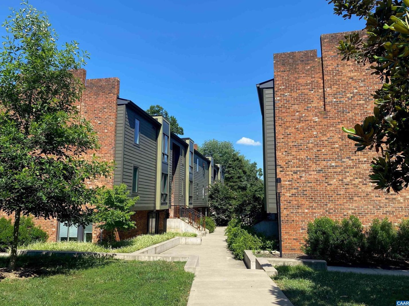 630 Park St #i, Charlottesville, VA