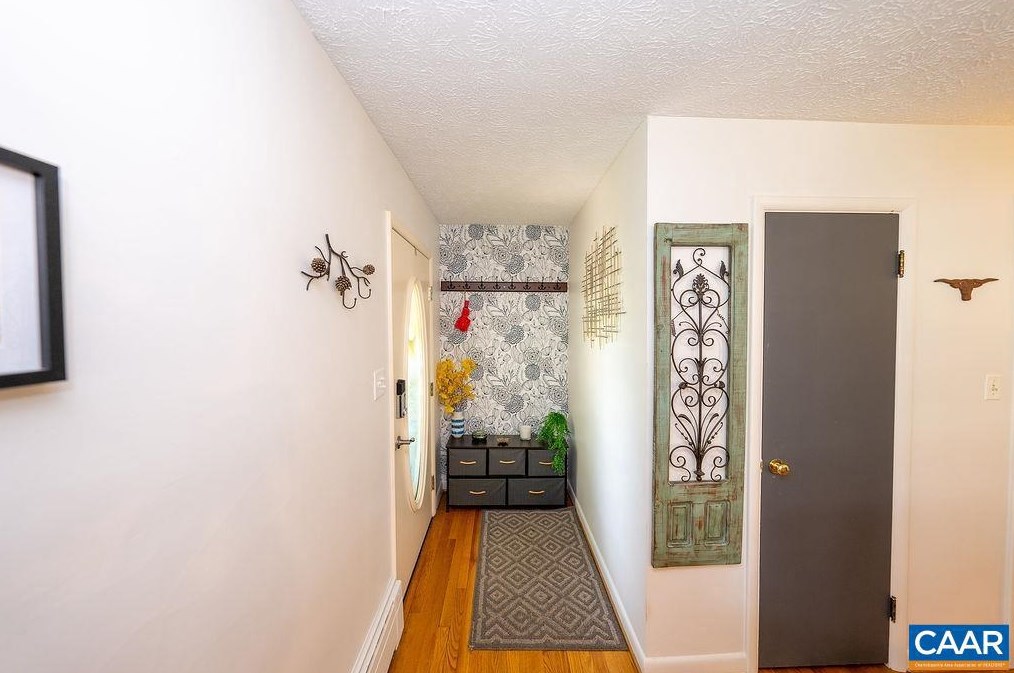 2004 Chase Ave, Waynesboro, VA 22980-1715