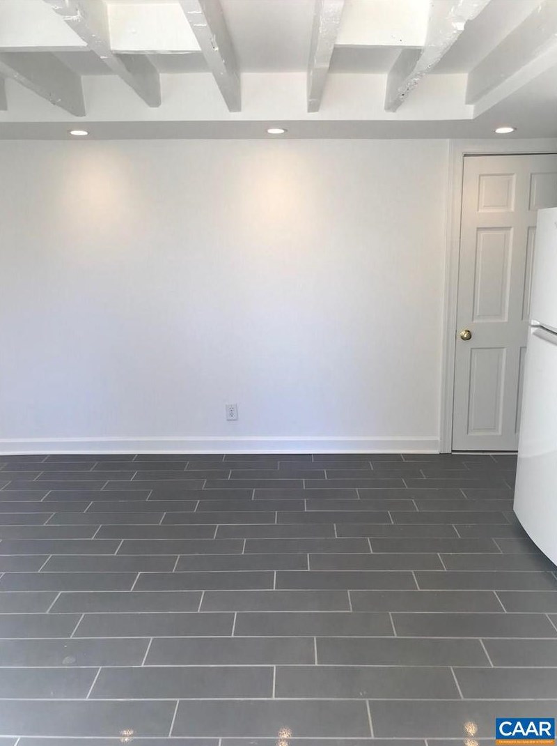 708 Nw 12th St #b, Charlottesville, VA 22901